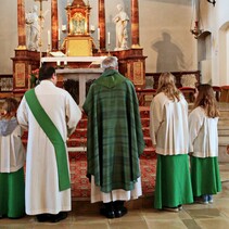 Faschingsgottesdienst 2018 in St. Medardus mit Band Regenbogen