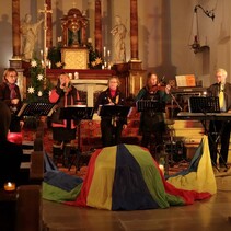 Adventseinstimmung der Band Regenbogen am 2. Adventssonntag 2016 in St. Medardus