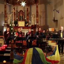 Adventseinstimmung der Band Regenbogen am 2. Adventssonntag 2016 in St. Medardus