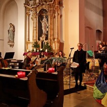 Adventseinstimmung der Band Regenbogen am 2. Adventssonntag 2016 in St. Medardus