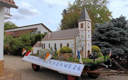 Album mit Titel Kerweumzug in Rödersheim