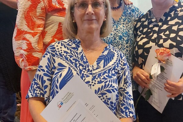 Neu ernannte Hospizbegleiterinnen Neu ernannte Hospizbegleiterinnen