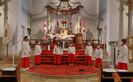 Album mit Titel Einführung der neuen Messdiener in St. Medardus