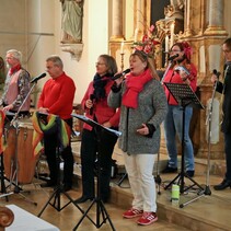 Faschingsgottesdienst 2018 in St. Medardus mit Band Regenbogen