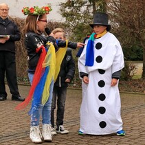 Sommertagsspiel und Winterverbrennung an Laetare in St. Medardus