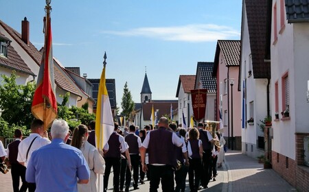 Album mit Titel Fronleichnamsprozession in St. Leo