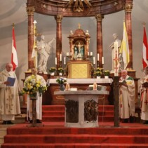 Priesterjub 1.jpg
