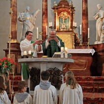 Faschingsgottesdienst 2018 in St. Medardus mit Band Regenbogen